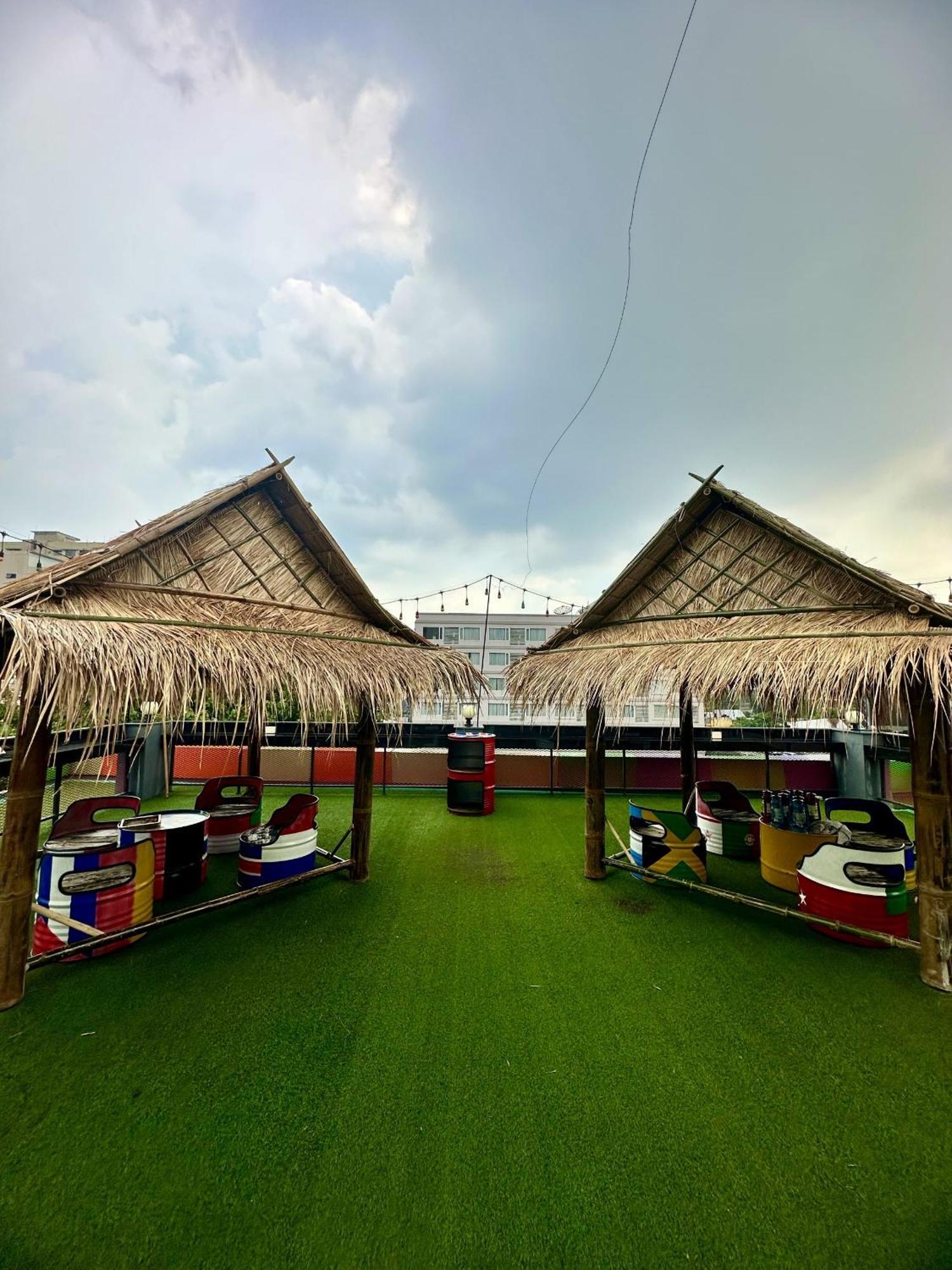 H-District Boutique Poshotel Bangkok Exterior photo