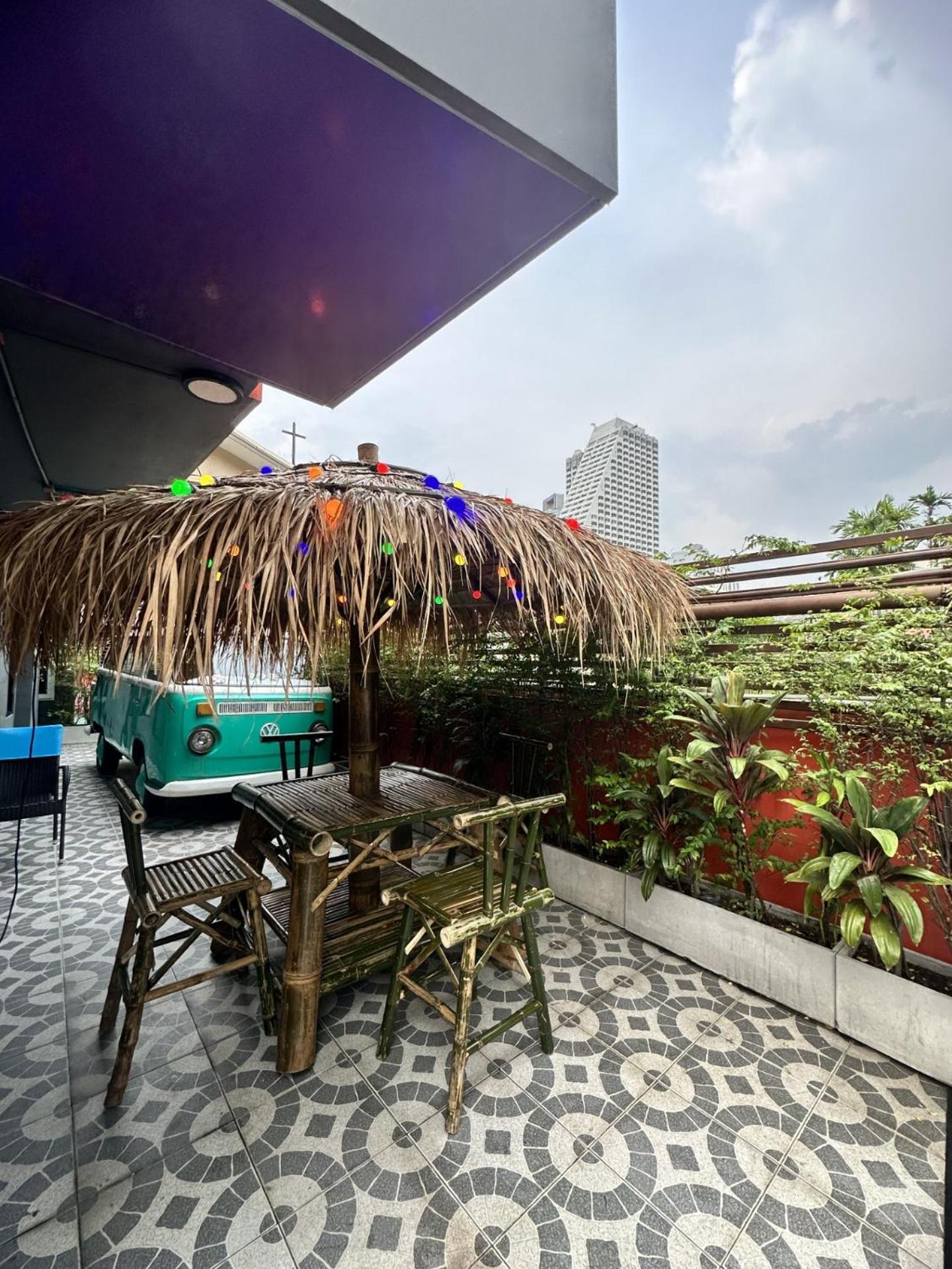 H-District Boutique Poshotel Bangkok Exterior photo