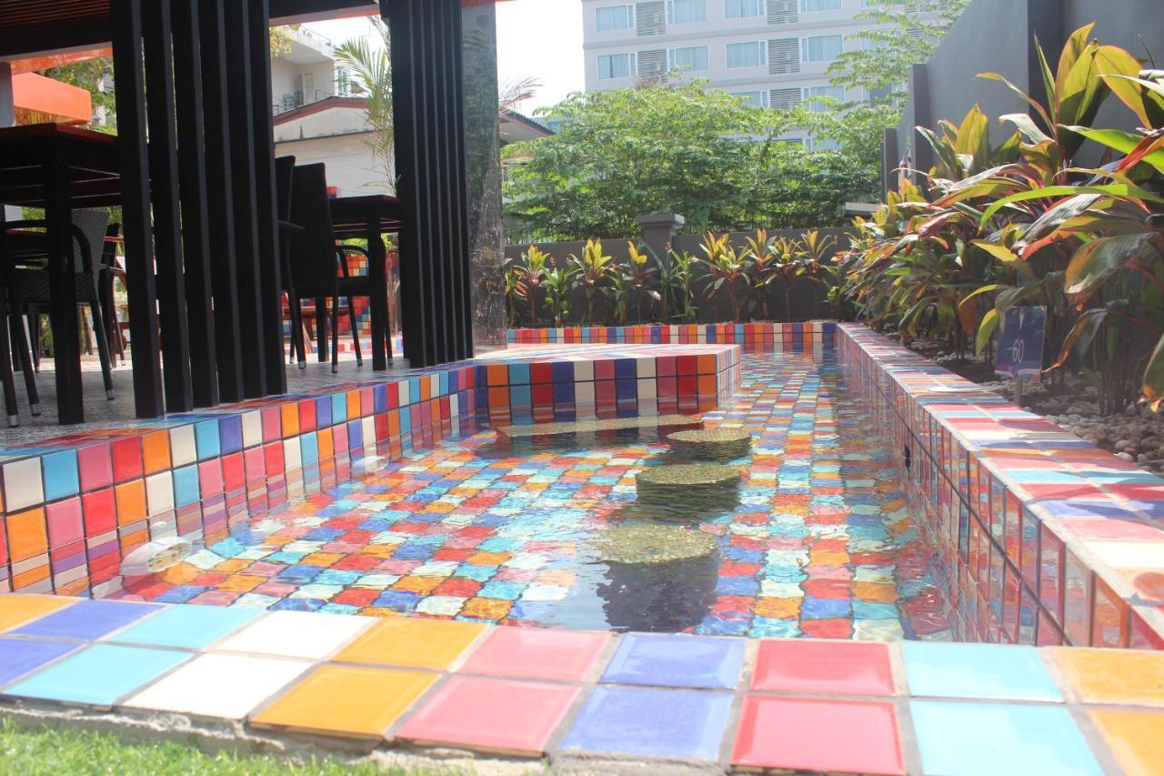 H-District Boutique Poshotel Bangkok Exterior photo