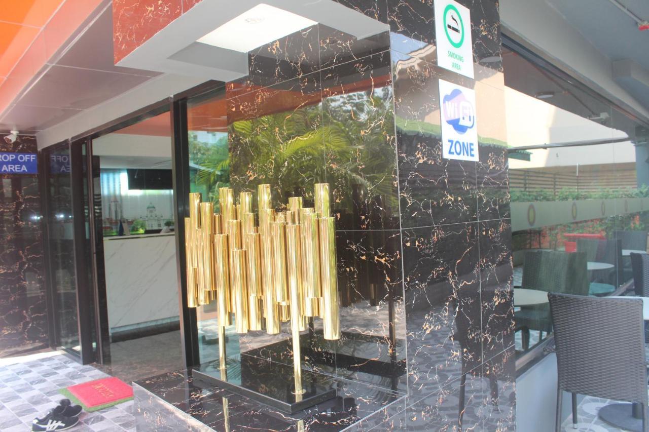 H-District Boutique Poshotel Bangkok Exterior photo